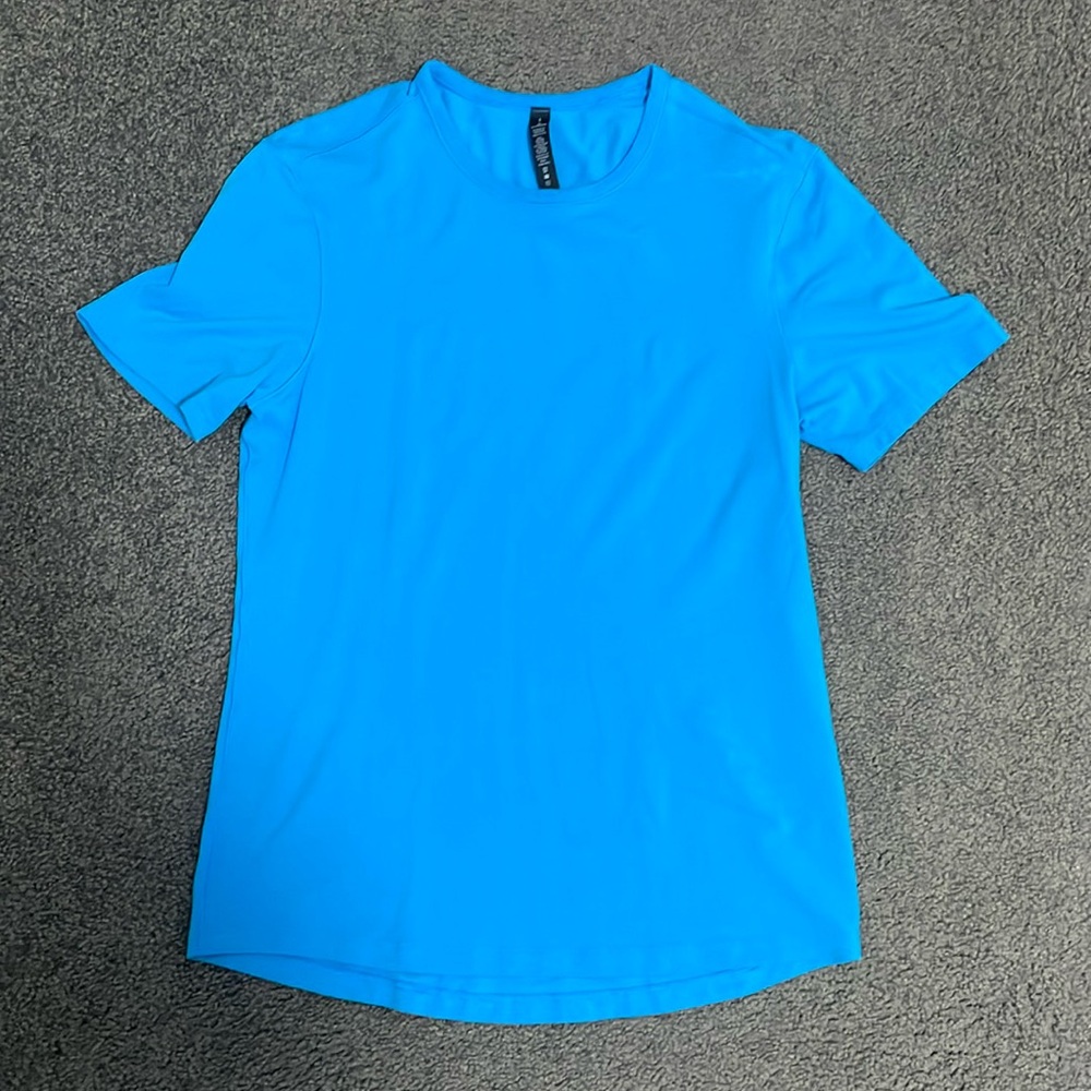 Lululemon Mens 5 Year Basic Tee Shirt. Size Small